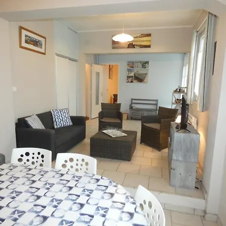 Dom wakacyjny Maison De 65 M², 450m Plage, 6 Pers., Animaux Admis, Parking - Fr-1-540-331