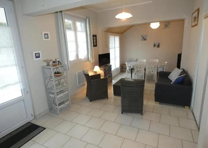 Maison De 65 M², 450m Plage, 6 Pers., Animaux Admis, Parking - Fr-1-540-331 *