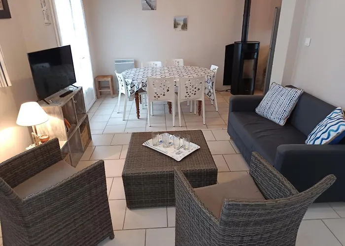 Maison De 65 M², 450m Plage, 6 Pers., Animaux Admis, Parking - Fr-1-540-331 *