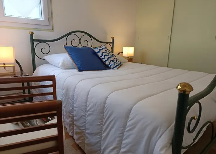 Dom wakacyjny Maison De 65 M², 450m Plage, 6 Pers., Animaux Admis, Parking - Fr-1-540-331