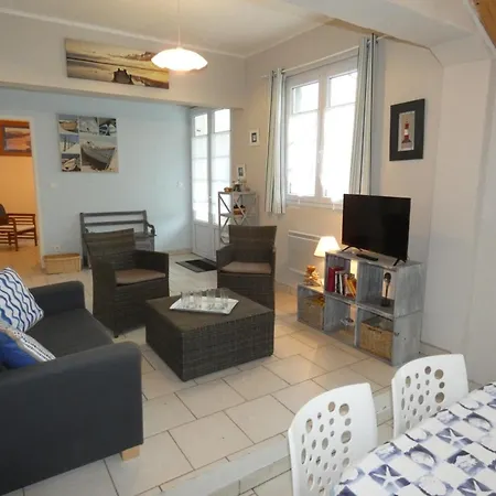 Maison De 65 M², 450m Plage, 6 Pers., Animaux Admis, Parking - Fr-1-540-331